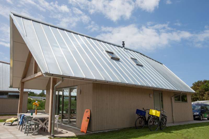 Aan Noordzee-vakantiehuis-villa veranda-terras